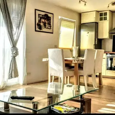 Bright by Trade Fair ICM 15 min direct to City Center 2-BedRoom full 2-BathRoom
