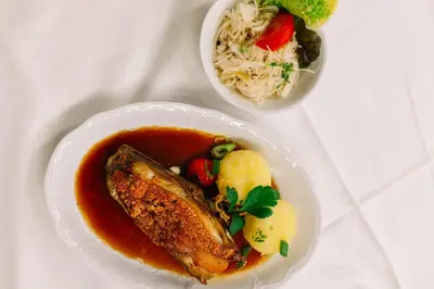 Essen im Hotel oder in der Nähe