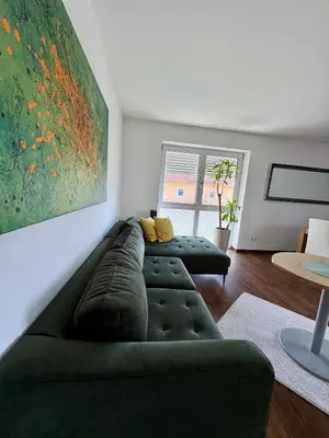 Ein Sitzbereich in der Unterkunft Moderne Wohnung 100 m2 mit Büro und Terrasse