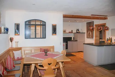 Küche/Küchenzeile in der Unterkunft Steingaden-Urspring Ferienwohnung Bergzeit im Fuchsbau