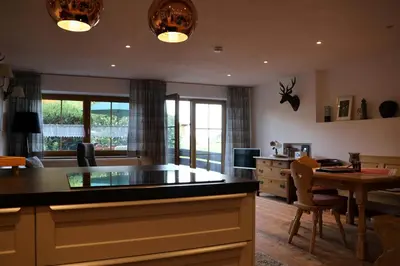 Küche/Küchenzeile in der Unterkunft Steingaden-Urspring Ferienwohnung Bergzeit im Fuchsbau