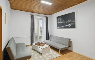 Ein Sitzbereich in der Unterkunft Apartment im Pfaffenwinkel Nähe Alpen und München