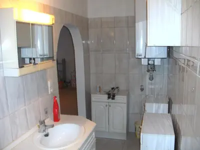 Ein Badezimmer in der Unterkunft Apartment im Pfaffenwinkel Nähe Alpen und München