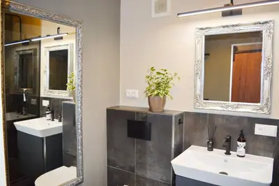 Ein Badezimmer in der Unterkunft Burgblick