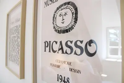 Ein Zertifikat, Auszeichnung, Logo oder anderes Dokument, das in der Unterkunft Schloss Winkl ausgestellt ist