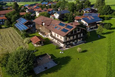 Das Gebäude in dem sich die Ferienwohnung befindet