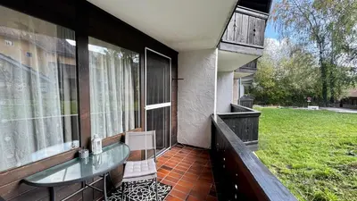 Ein Garten an der Unterkunft Lindenhof Apartment 13