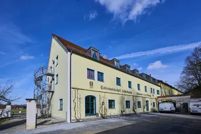 Das Gebäude in dem sich das Hotel befindet