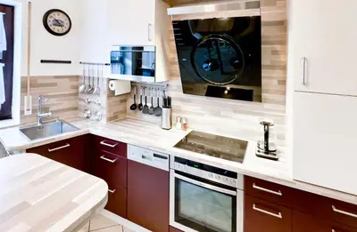 Küche/Küchenzeile in der Unterkunft Moderne 3-Zimmer-Wohnung im Zentrum- Tiefgarage inklusive, Smart-TV, Shopping & Sightseeing ums Eck