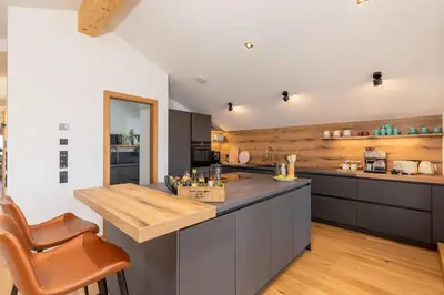 Küche/Küchenzeile in der Unterkunft Chiemgauloft , 5 Sterne Ferienwohnung am Chiemsee