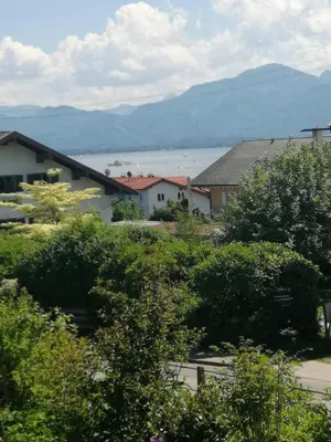 Ein allgemeiner Bergblick oder ein Berglick von der Ferienwohnung aus