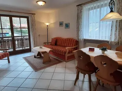 Ein Sitzbereich in der Unterkunft Apartment in Bayrischzell near Ski Lift