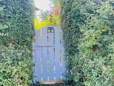 Ein Garten an der Unterkunft Sonnige, ruhige Gartenwohnung mit Terrasse u. Garten