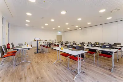 Der Geschäftsbereich oder Konferenzraum in der Unterkunft PLAZA INN Dachau - München