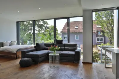 Ein Sitzbereich in der Unterkunft Moderne Studio-Wohnung - Lichtblick