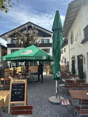 Ein Restaurant oder anderes Speiselokal in der Unterkunft Das Lambacher