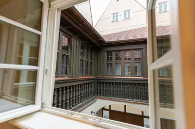 Ein Balkon oder eine Terrasse in der Unterkunft Traumhafte und hochwertige Stadtwohnung im Zentrum Augsburgs