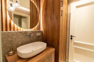Ein Badezimmer in der Unterkunft Traumhafte und hochwertige Stadtwohnung im Zentrum Augsburgs