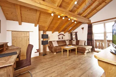 Ein Sitzbereich in der Unterkunft Haus Daheim