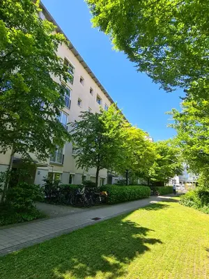 Ein Garten an der Unterkunft Ridler Theresienwiese, parking & rooftop terraces 2 room