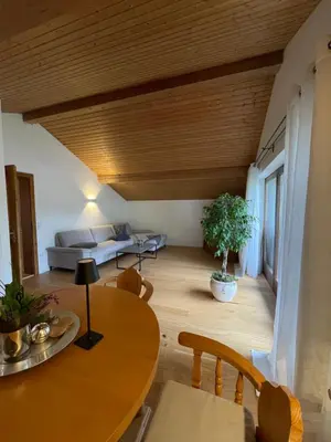 Ein Sitzbereich in der Unterkunft Haus Hochland - Großzügige Alpenwohnung im Dachgeschoss