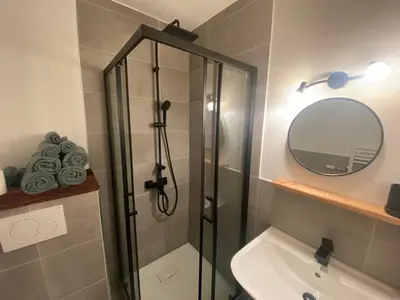 Ein Badezimmer in der Unterkunft tiefkar8 