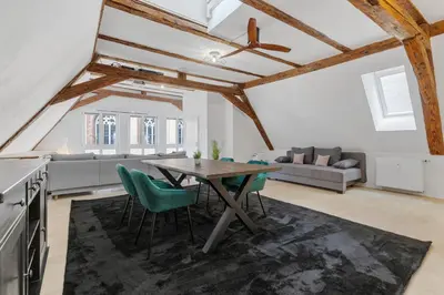 Ein Sitzbereich in der Unterkunft COMFY Altstadt-Loft Ingolstadt