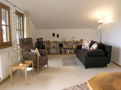 Ein Sitzbereich in der Unterkunft Ferienwohnung Anderl