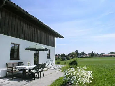Ein Garten an der Unterkunft Ferienwohnung Anderl