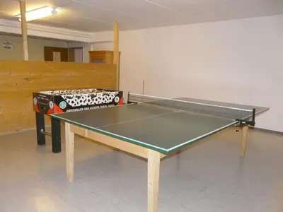 Tischtennis in der Unterkunft Holiday apartment No 5 Bergschlössl oder in der Nähe