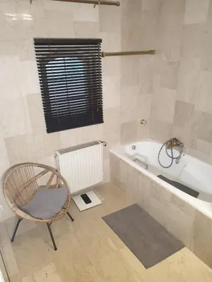 Ein Badezimmer in der Unterkunft Traumhaus im Wald