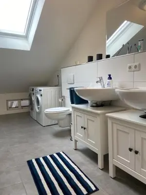 Ein Badezimmer in der Unterkunft Dachgeschoss Wohnung mit Traum Bergblick