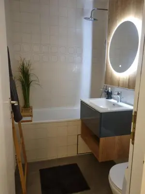 Ein Badezimmer in der Unterkunft Apartment Chalet Bad Tölz
