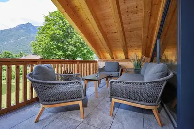 Ein allgemeiner Bergblick oder ein Berglick von der Ferienwohnung aus