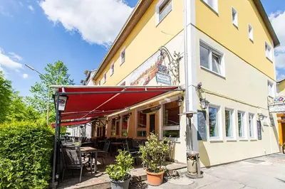 Das Gebäude in dem sich das Hotel befindet
