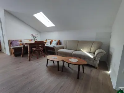 Ein Sitzbereich in der Unterkunft Wohnung Zulic