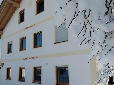 Das Gebäude in dem sich die Ferienwohnung befindet