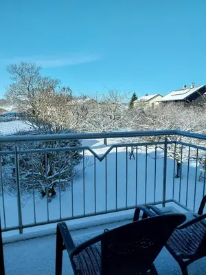 Ein allgemeiner Bergblick oder ein Berglick von der Ferienwohnung aus