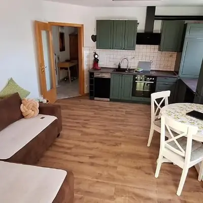 Ruhige Ferienwohnung Nussbaum mit kostenlosem Parkplatz ideal für Monteure