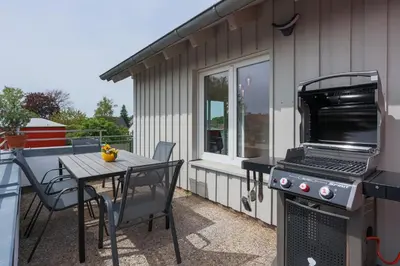 Ein für Gäste verfügbarer Grill in der Ferienwohnung