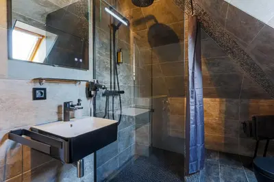 Ein Badezimmer in der Unterkunft DreamStay Augsburg Traum Penthouse Göggingen