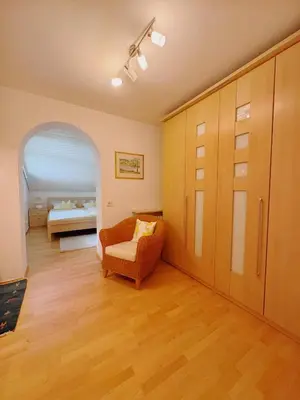 Ein Sitzbereich in der Unterkunft Ferienwohnung Wallner