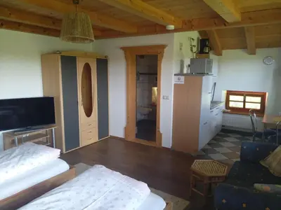 TV/Unterhaltungsangebot in der Unterkunft Arbeiterwohnung Entbuchner Hof