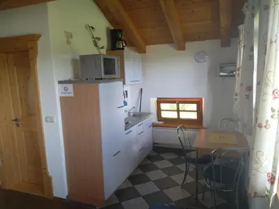 Küche/Küchenzeile in der Unterkunft Arbeiterwohnung Entbuchner Hof