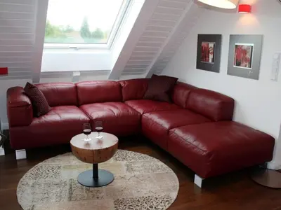 Ein Sitzbereich in der Unterkunft Charming Holiday Home in Herrsching