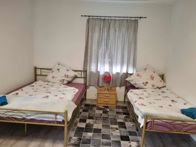 Ein Bett oder Betten in einem Zimmer der Unterkunft Monteurwohnung Weigl