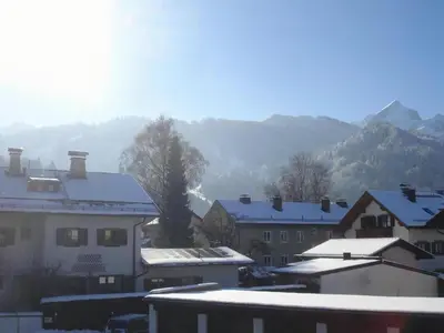 Ein allgemeiner Bergblick oder ein Berglick von der Ferienwohnung aus