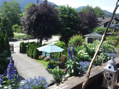 Ein allgemeiner Bergblick oder ein Berglick von der Ferienwohnung aus