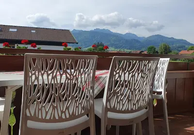 Ein allgemeiner Bergblick oder ein Berglick von der Ferienwohnung aus