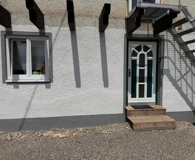 Das Gebäude in dem sich die Ferienwohnung befindet